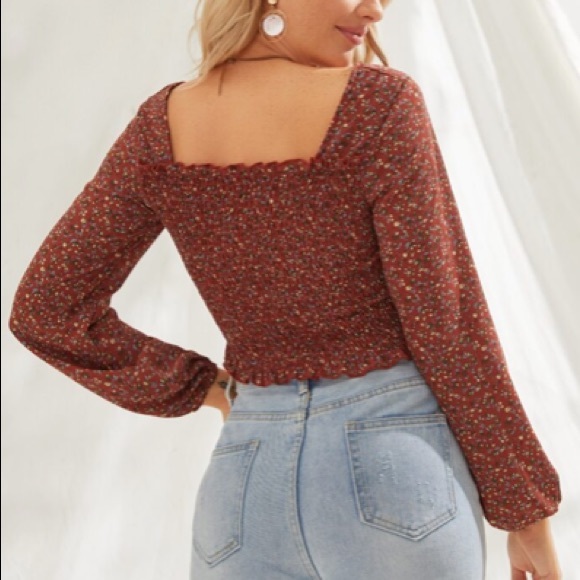 Shirred Floral Red Crop Top - Picture 2 of 3